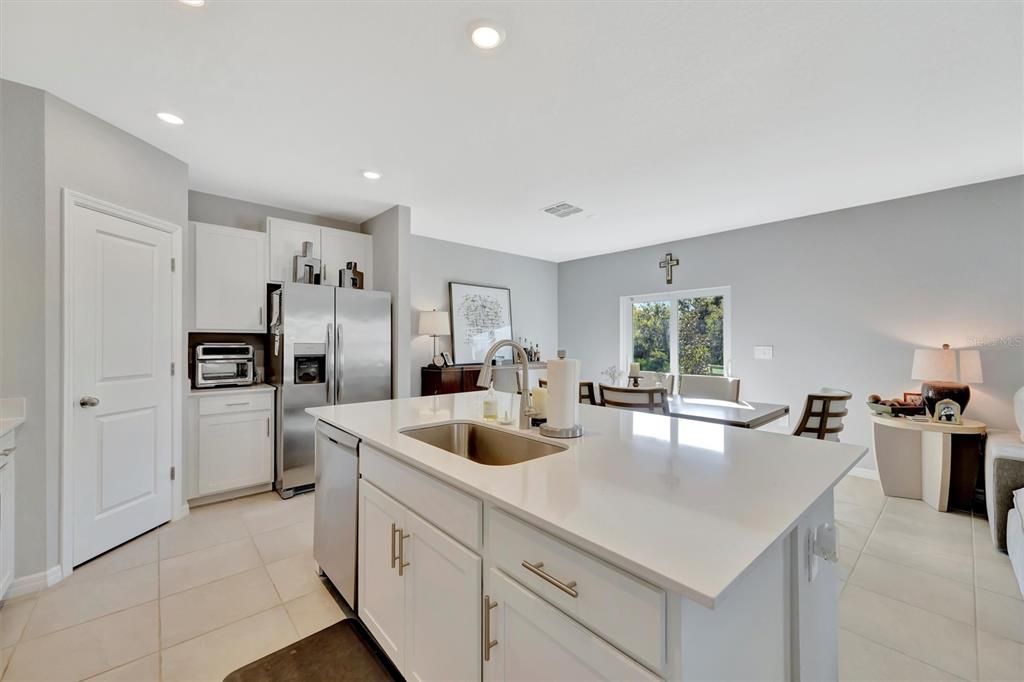 待售: $424,900 (4 贝兹, 2 浴室, 1872 平方英尺)