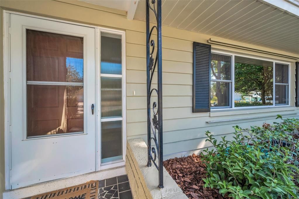 合同活跃: $475,000 (3 贝兹, 2 浴室, 1524 平方英尺)