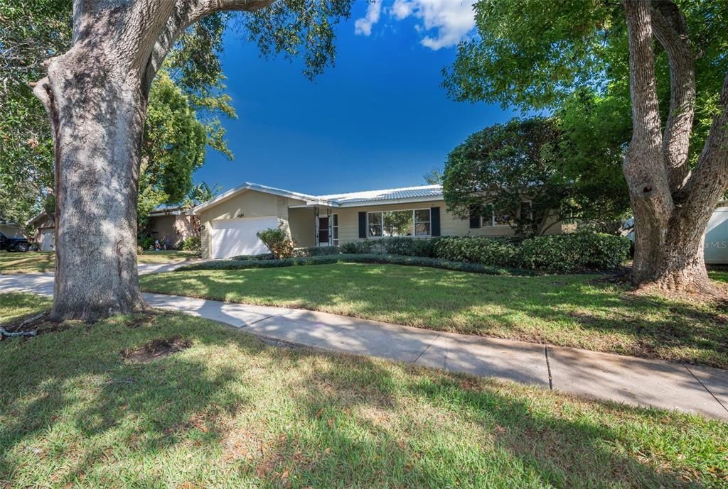 合同活跃: $475,000 (3 贝兹, 2 浴室, 1524 平方英尺)