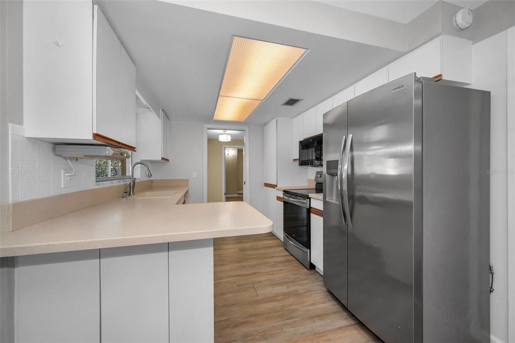 合同活跃: $475,000 (3 贝兹, 2 浴室, 1524 平方英尺)