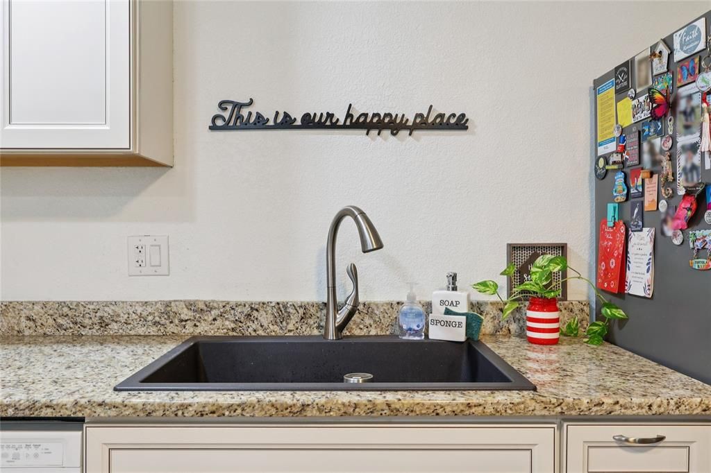 待售: $119,000 (2 贝兹, 2 浴室, 954 平方英尺)