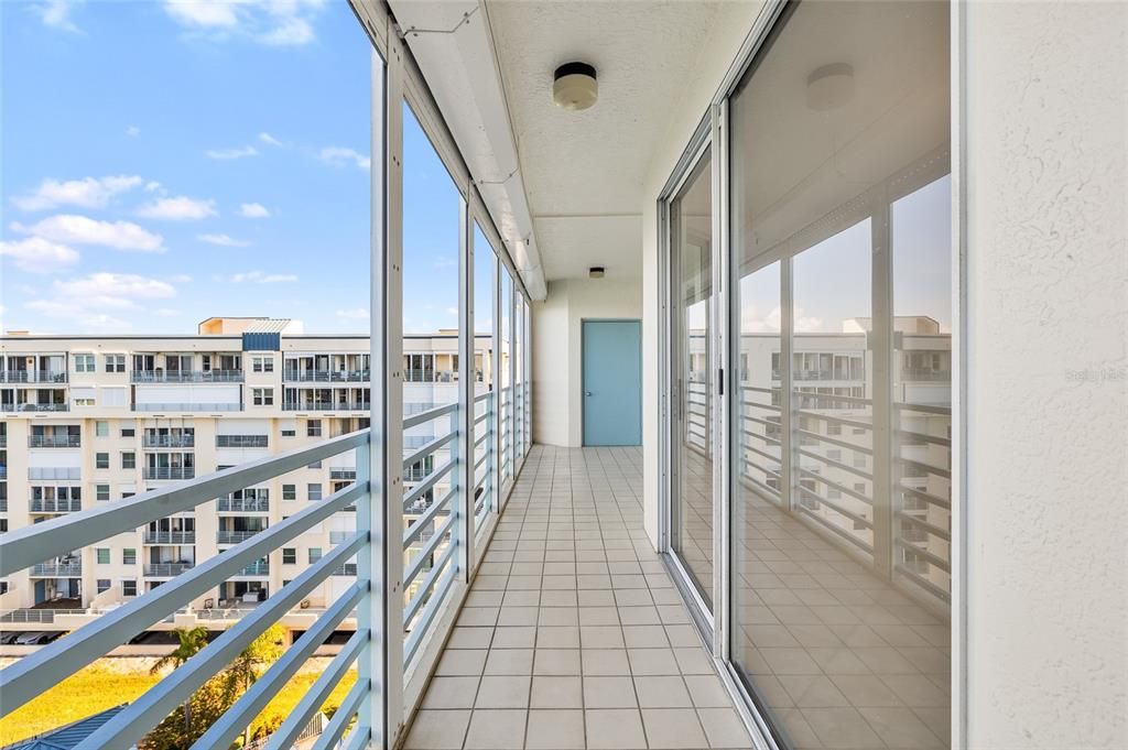 For Sale: $950,000 (3 beds, 2 baths, 1915 Square Feet)