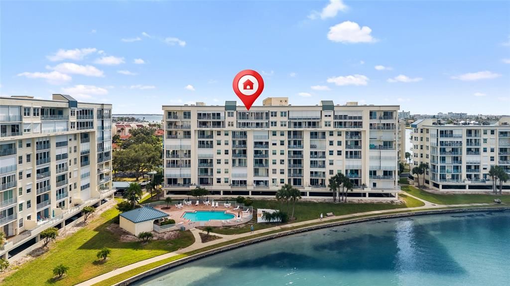 For Sale: $950,000 (3 beds, 2 baths, 1915 Square Feet)