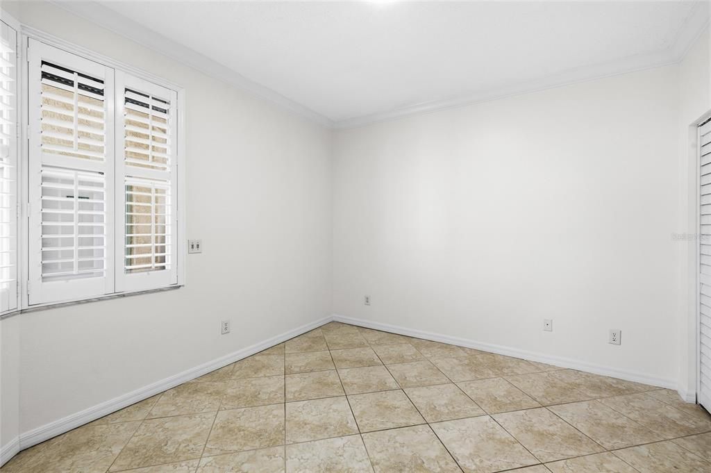 For Sale: $950,000 (3 beds, 2 baths, 1915 Square Feet)