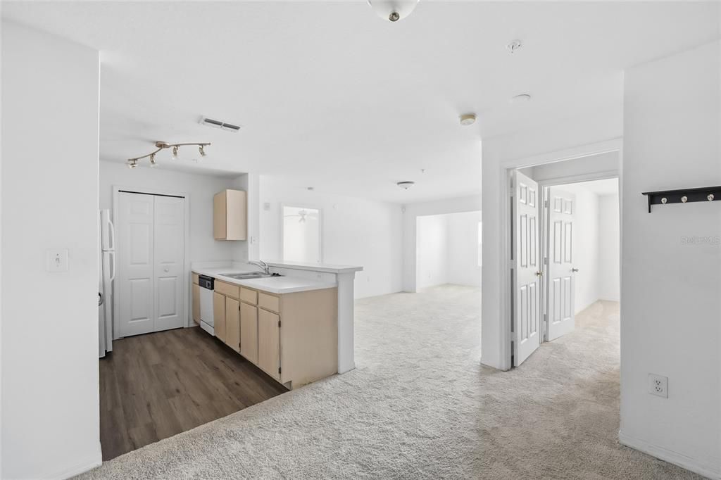 For Rent: $1,550 (2 beds, 2 baths, 1142 Square Feet)