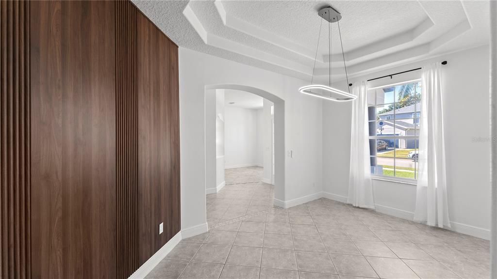 待售: $569,000 (4 贝兹, 3 浴室, 2720 平方英尺)