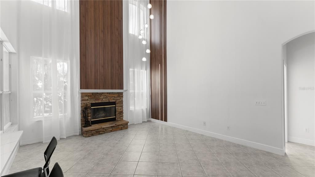 待售: $569,000 (4 贝兹, 3 浴室, 2720 平方英尺)