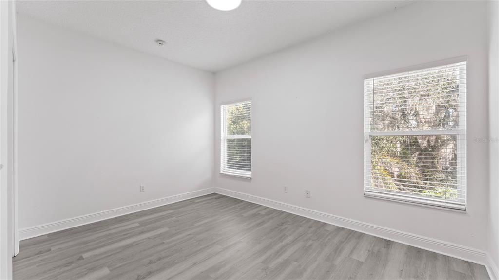 待售: $569,000 (4 贝兹, 3 浴室, 2720 平方英尺)