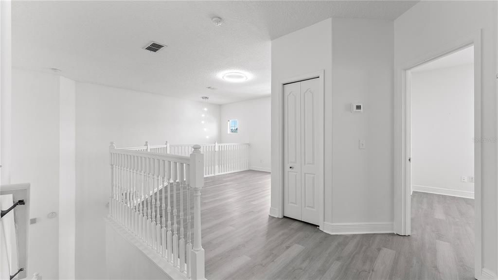 待售: $569,000 (4 贝兹, 3 浴室, 2720 平方英尺)