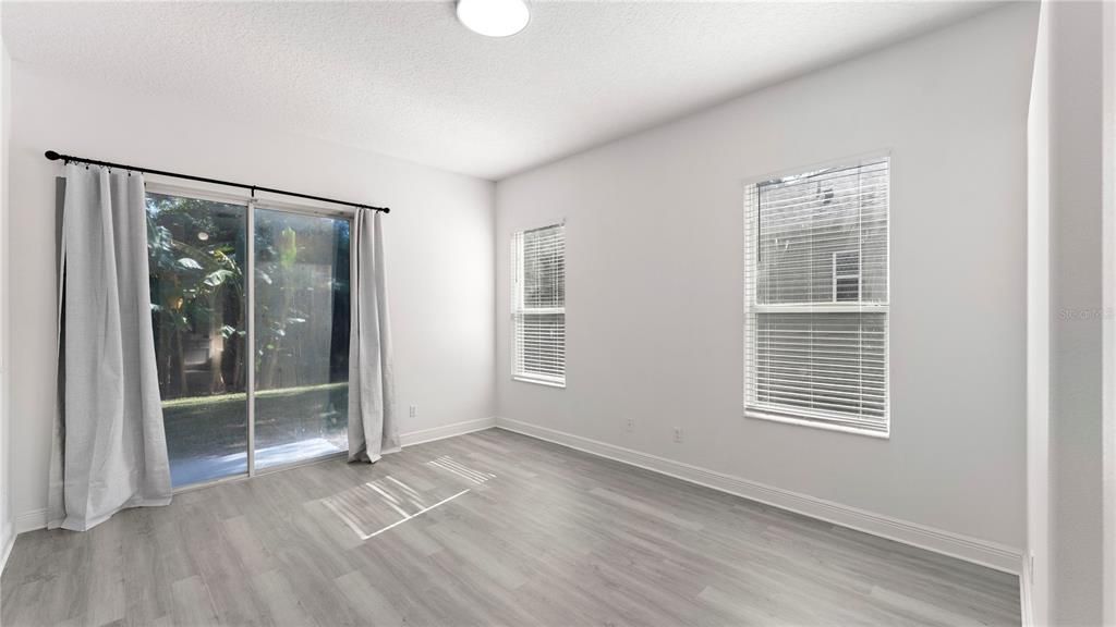 待售: $569,000 (4 贝兹, 3 浴室, 2720 平方英尺)