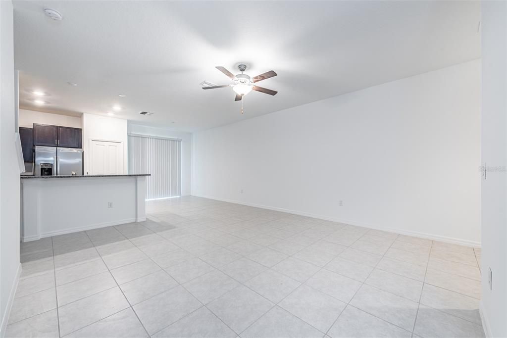 En Venta: $285,000 (3 camas, 2 baños, 1701 Pies cuadrados)