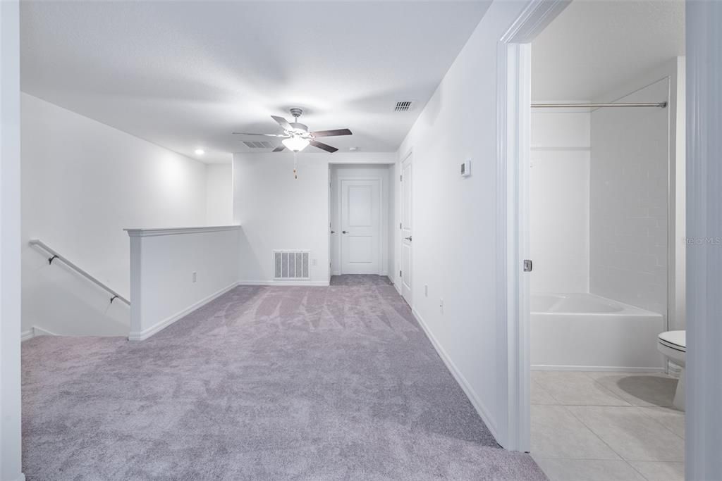 En Venta: $285,000 (3 camas, 2 baños, 1701 Pies cuadrados)