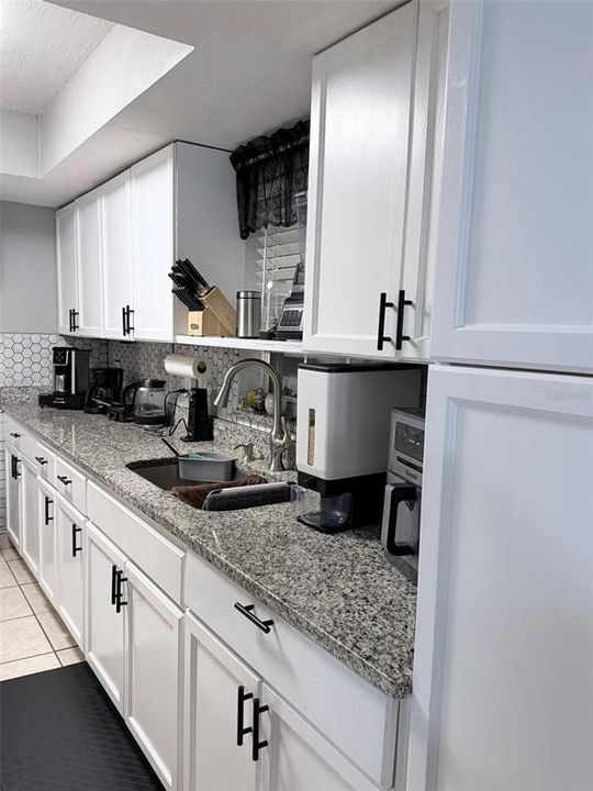 待售: $239,900 (3 贝兹, 2 浴室, 1073 平方英尺)