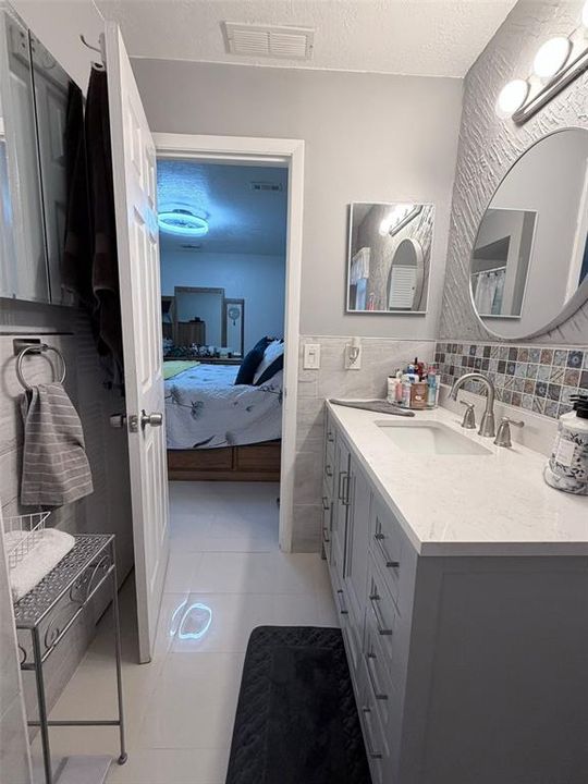 待售: $239,900 (3 贝兹, 2 浴室, 1073 平方英尺)