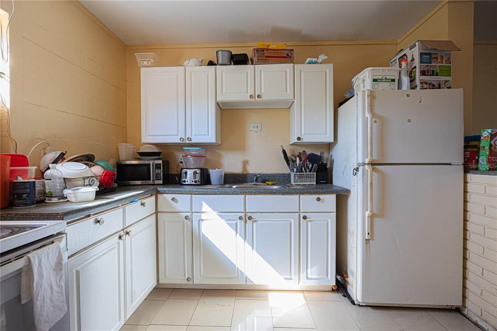 待售: $419,999 (4 贝兹, 0 浴室, 1430 平方英尺)