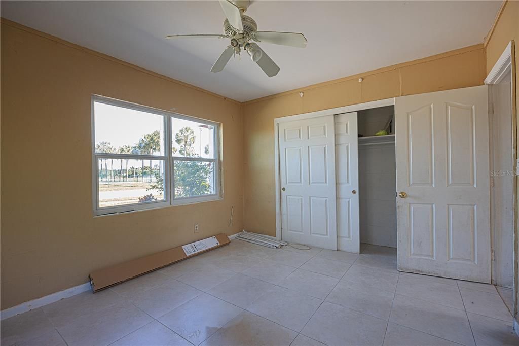 待售: $419,999 (4 贝兹, 0 浴室, 1430 平方英尺)