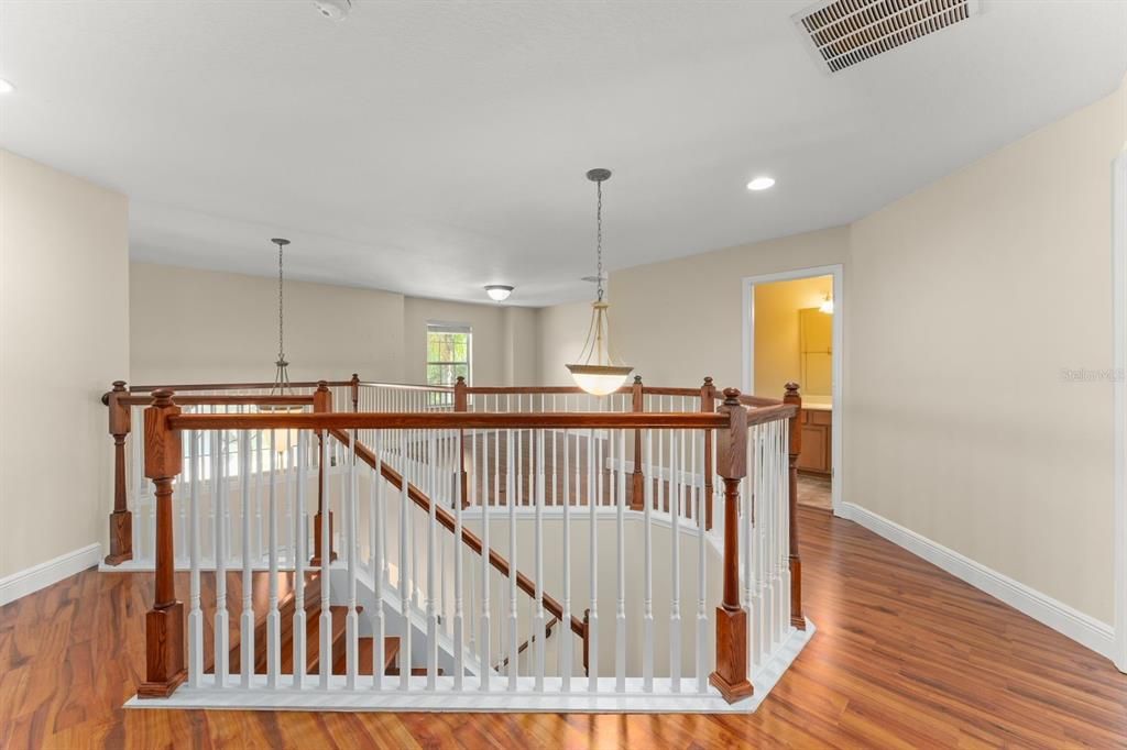 合同活跃: $624,950 (5 贝兹, 4 浴室, 3129 平方英尺)