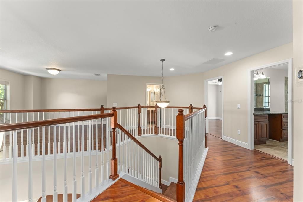 合同活跃: $624,950 (5 贝兹, 4 浴室, 3129 平方英尺)