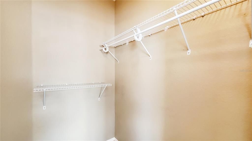 For Rent: $1,349 (1 beds, 1 baths, 945 Square Feet)