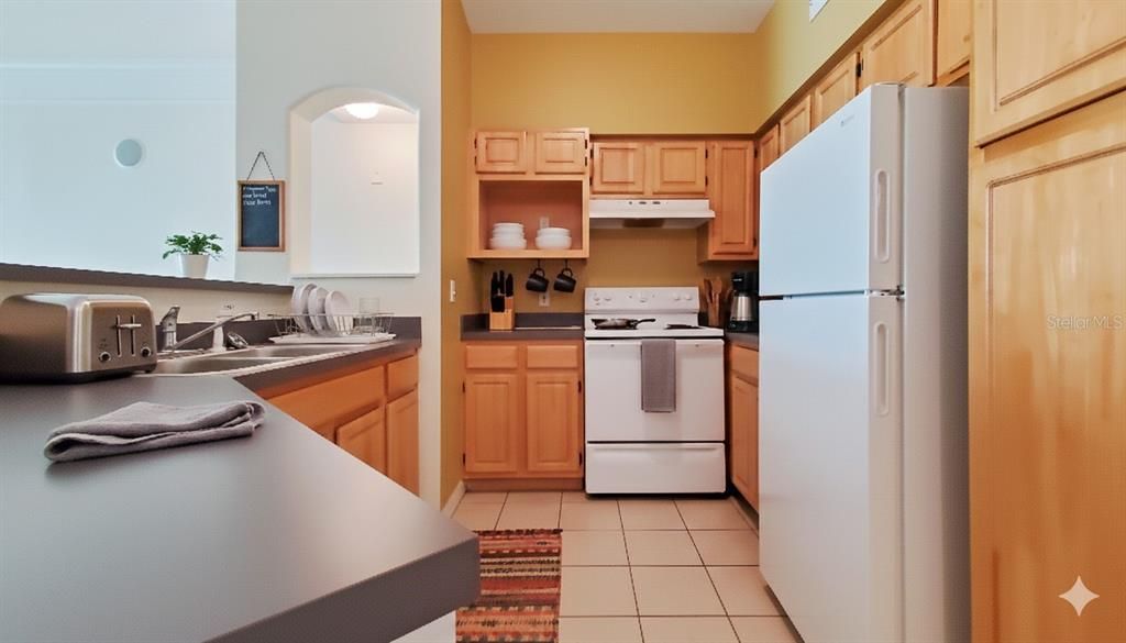 For Rent: $1,349 (1 beds, 1 baths, 945 Square Feet)