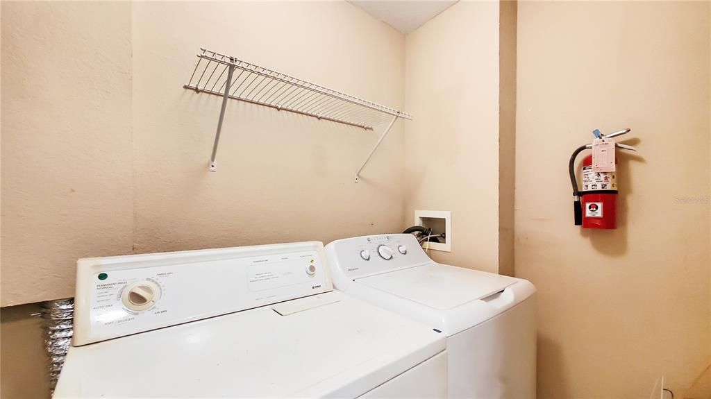 For Rent: $1,349 (1 beds, 1 baths, 945 Square Feet)