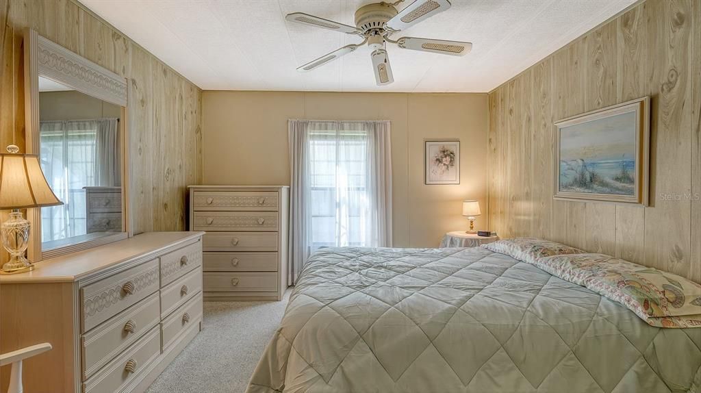 For Sale: $149,900 (2 beds, 2 baths, 1152 Square Feet)