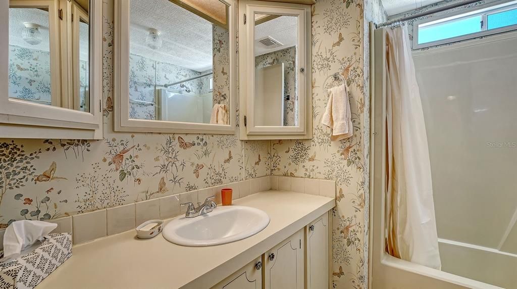 For Sale: $149,900 (2 beds, 2 baths, 1152 Square Feet)