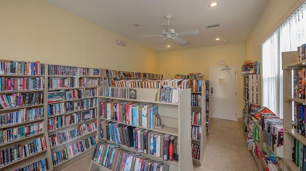 For Sale: $149,900 (2 beds, 2 baths, 1152 Square Feet)