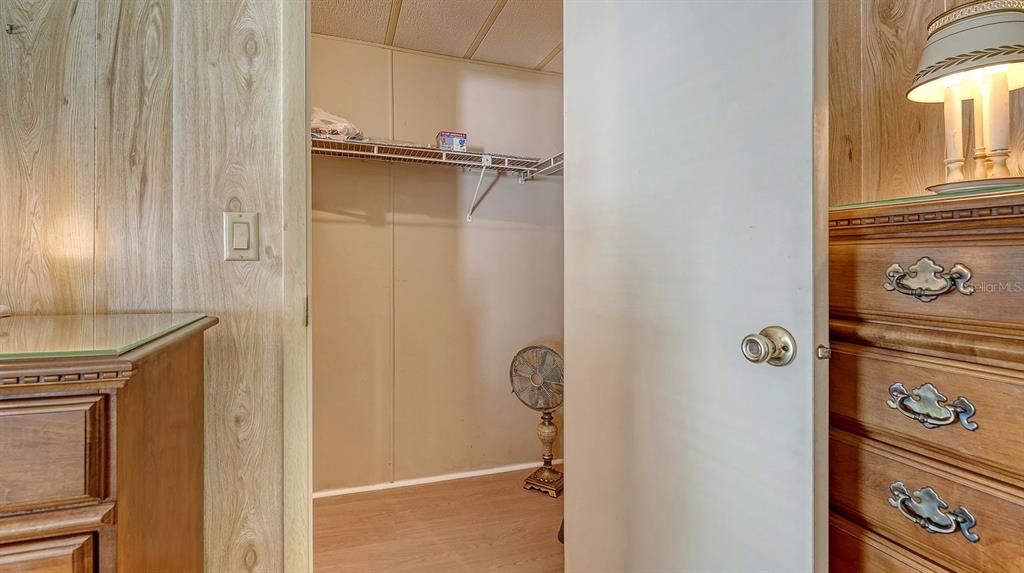 For Sale: $149,900 (2 beds, 2 baths, 1152 Square Feet)