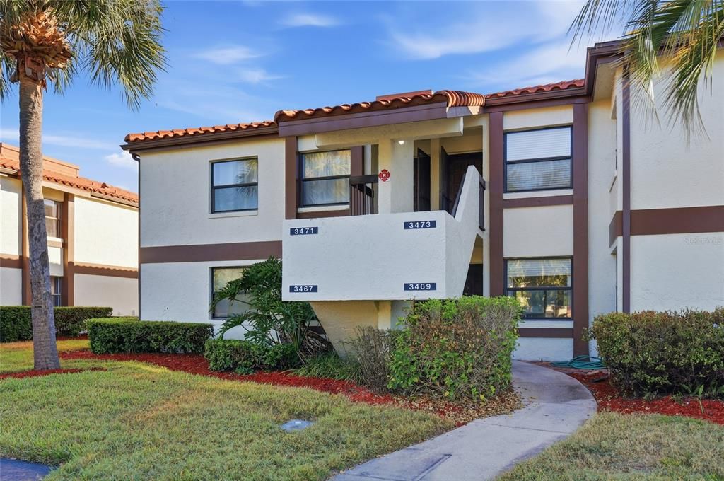 Active With Contract: $1,650 (2 beds, 2 baths, 914 Square Feet)