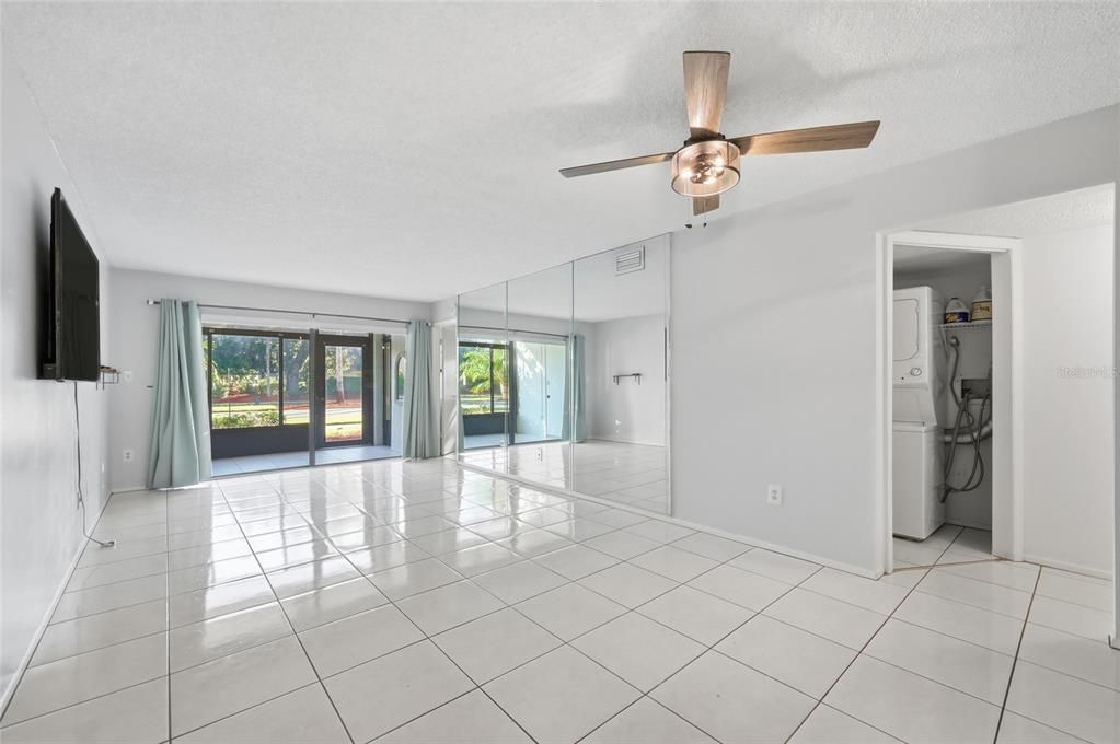 Active With Contract: $1,650 (2 beds, 2 baths, 914 Square Feet)