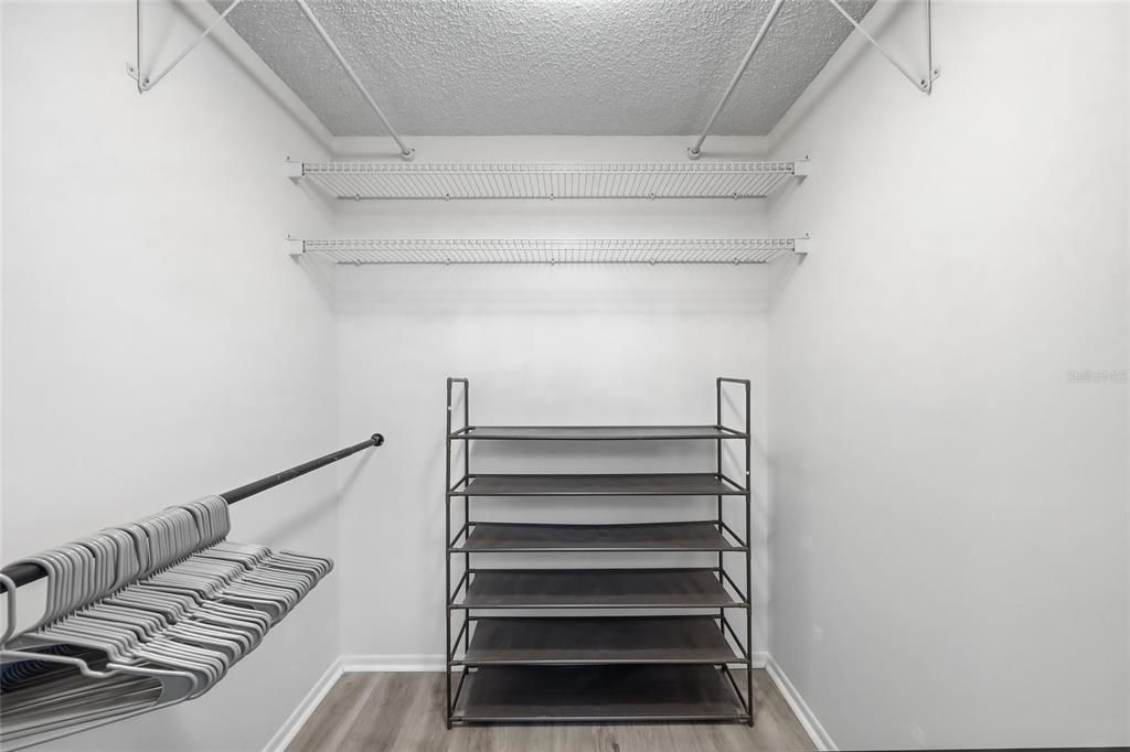 Active With Contract: $1,650 (2 beds, 2 baths, 914 Square Feet)