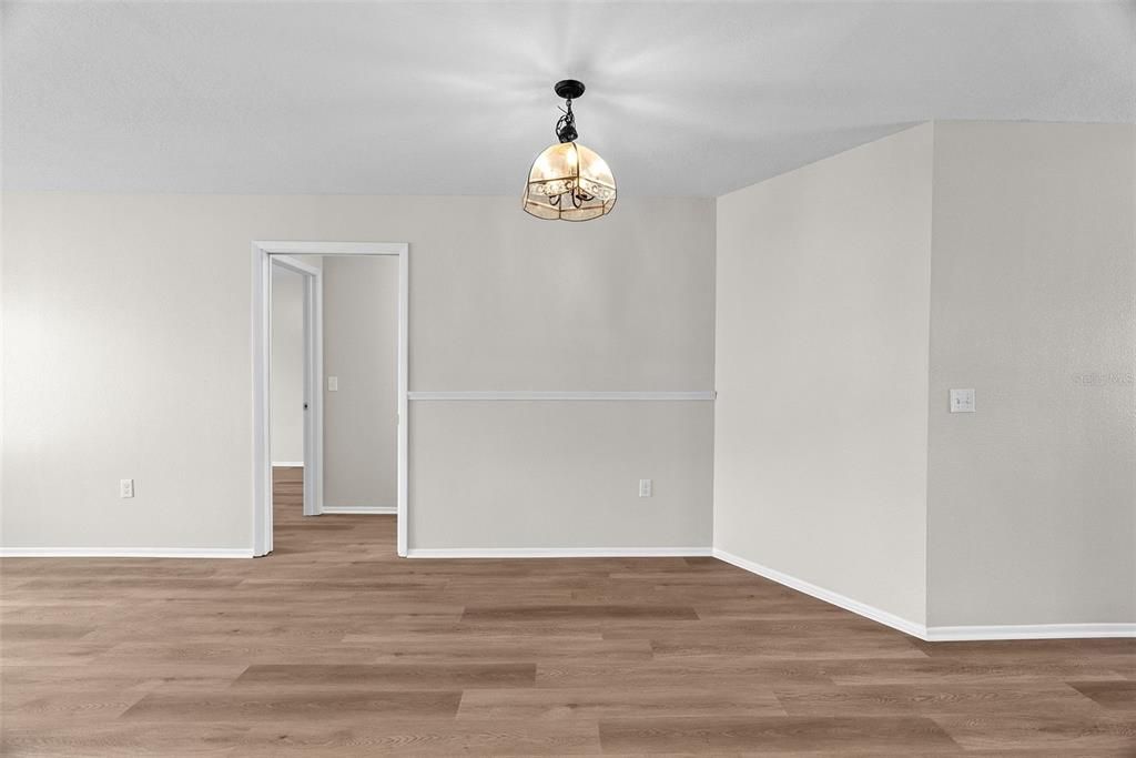 待售: $349,000 (3 贝兹, 2 浴室, 1667 平方英尺)