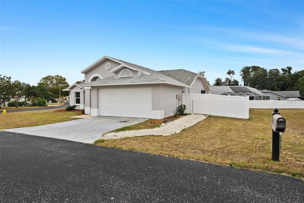 待售: $349,000 (3 贝兹, 2 浴室, 1667 平方英尺)