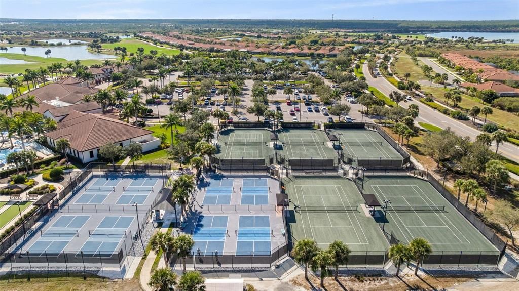 For Sale: $749,000 (3 beds, 2 baths, 1681 Square Feet)