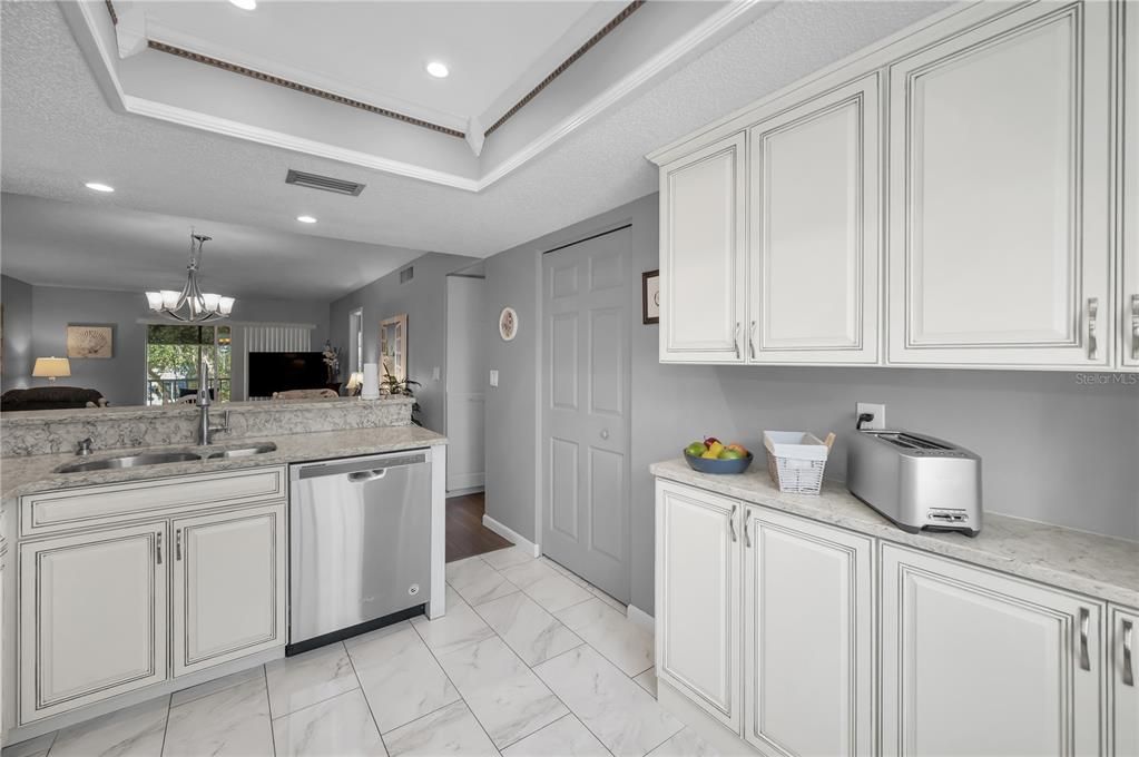 Active With Contract: $175,000 (2 beds, 2 baths, 1054 Square Feet)