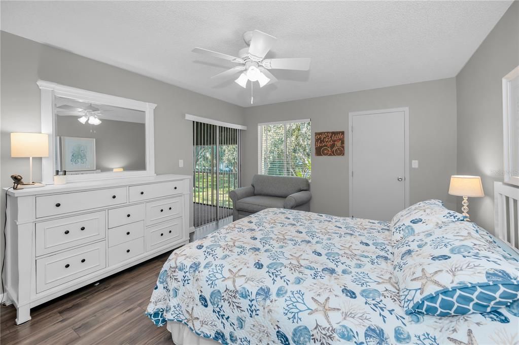 Active With Contract: $175,000 (2 beds, 2 baths, 1054 Square Feet)