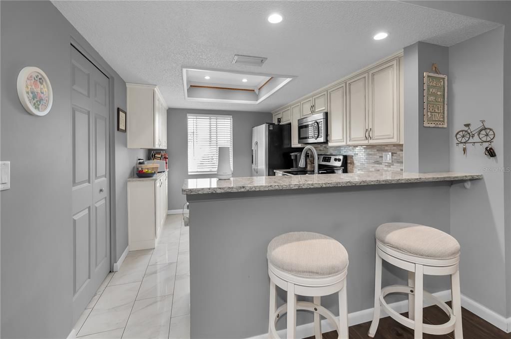 Active With Contract: $175,000 (2 beds, 2 baths, 1054 Square Feet)