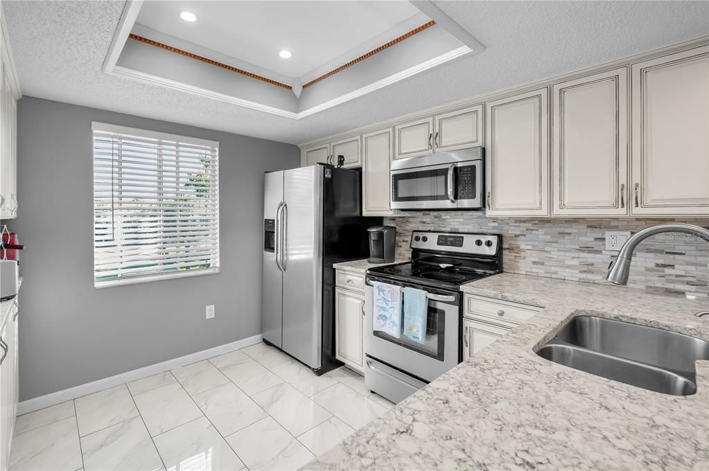 Active With Contract: $175,000 (2 beds, 2 baths, 1054 Square Feet)