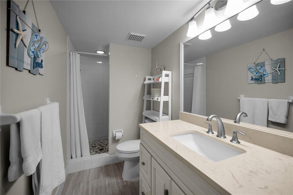 Active With Contract: $175,000 (2 beds, 2 baths, 1054 Square Feet)