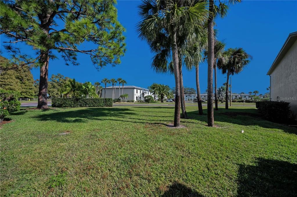 Active With Contract: $175,000 (2 beds, 2 baths, 1054 Square Feet)