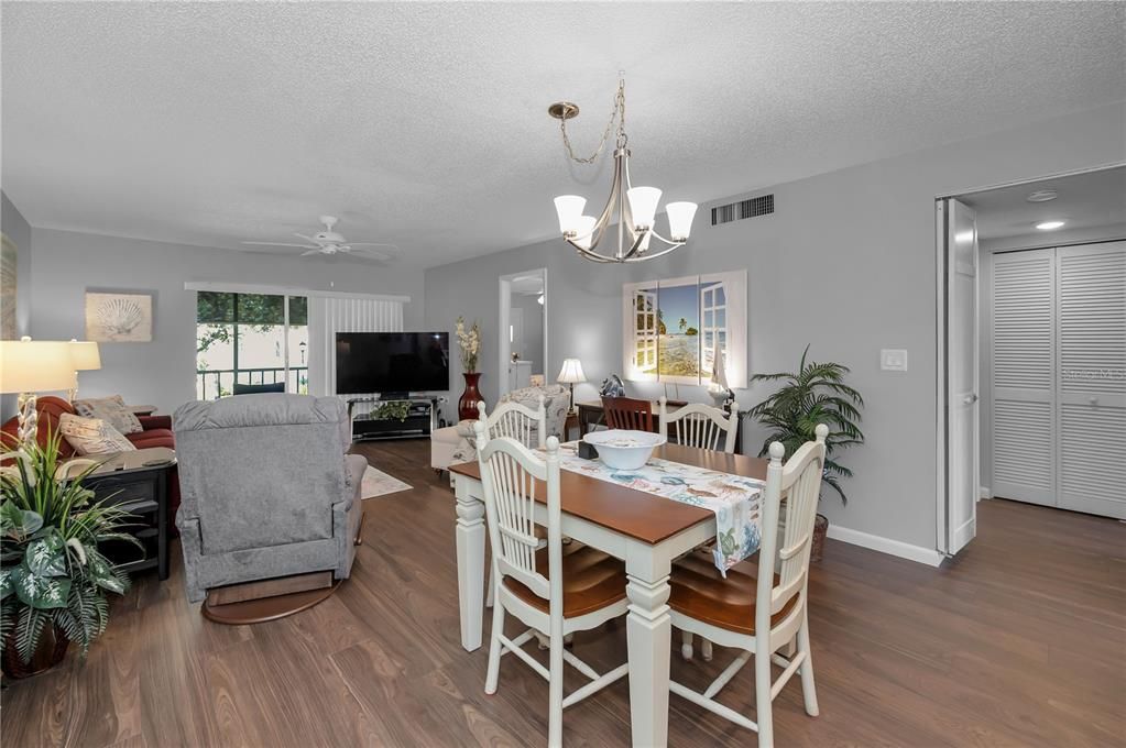 Active With Contract: $175,000 (2 beds, 2 baths, 1054 Square Feet)