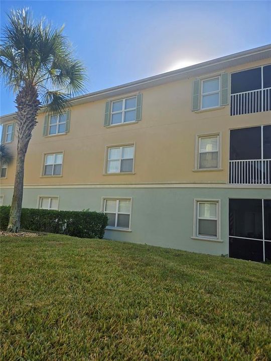 待售: $239,000 (3 贝兹, 2 浴室, 1377 平方英尺)