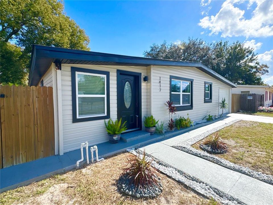 En Venta: $295,000 (3 camas, 2 baños, 884 Pies cuadrados)