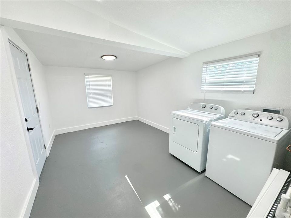 En Venta: $295,000 (3 camas, 2 baños, 884 Pies cuadrados)