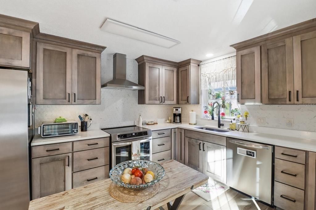 На продажу: $939,900 (3 спален, 2 ванн, 2560 Квадратных фут)