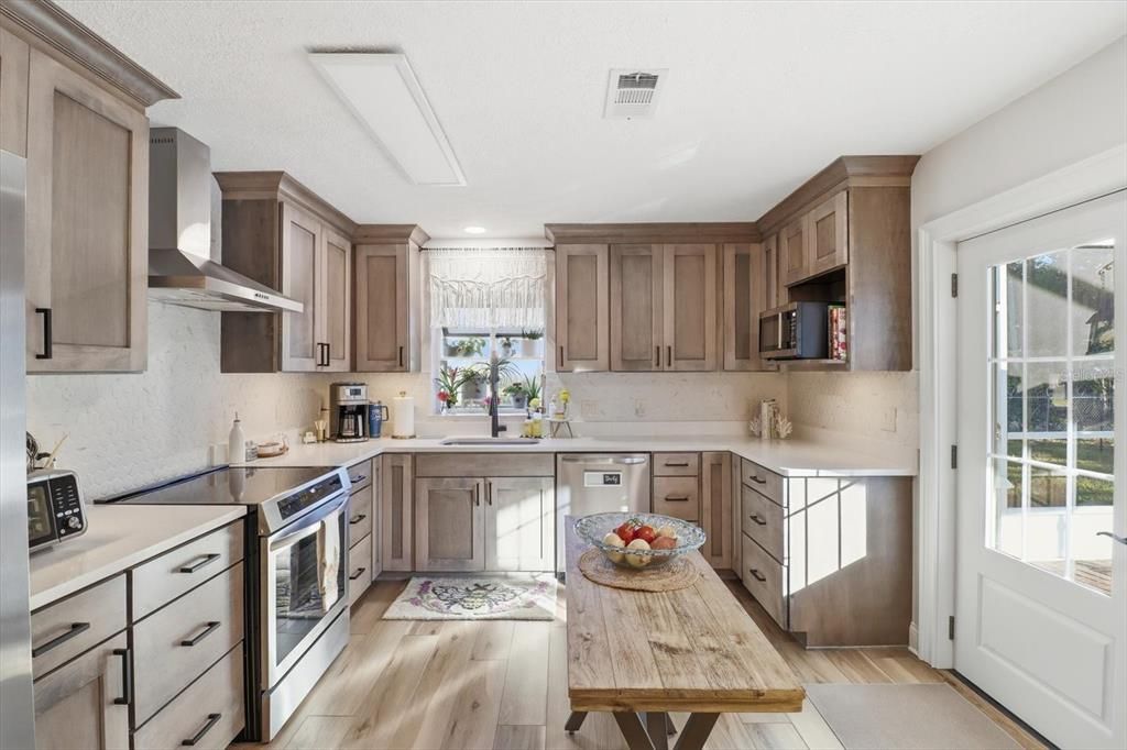 На продажу: $939,900 (3 спален, 2 ванн, 2560 Квадратных фут)