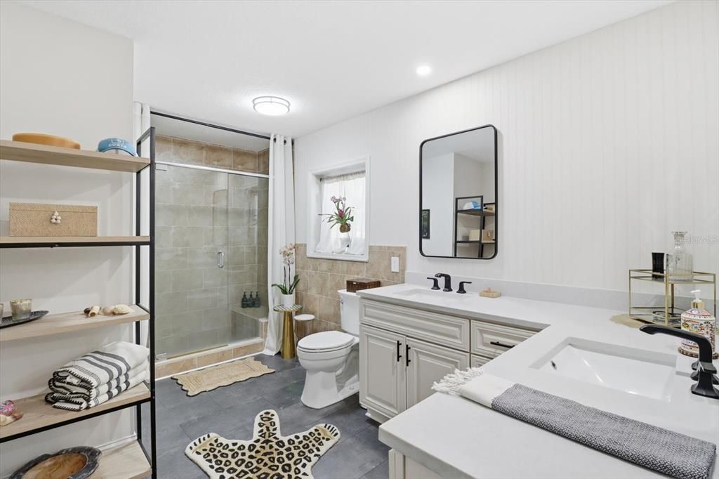 На продажу: $939,900 (3 спален, 2 ванн, 2560 Квадратных фут)