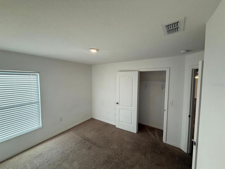 En Venta: $319,500 (4 camas, 2 baños, 1869 Pies cuadrados)