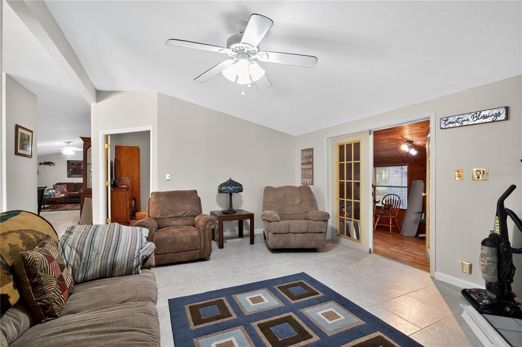 En Venta: $185,000 (3 camas, 2 baños, 1440 Pies cuadrados)